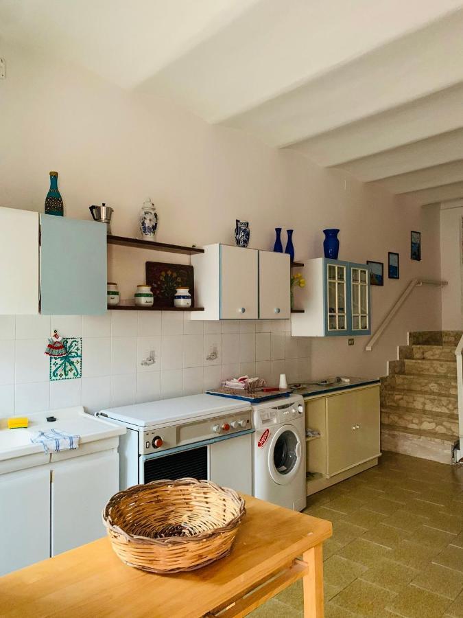 ロッカ・インペリアーレBig House Vicino Al Castelloアパートメント エクステリア 写真